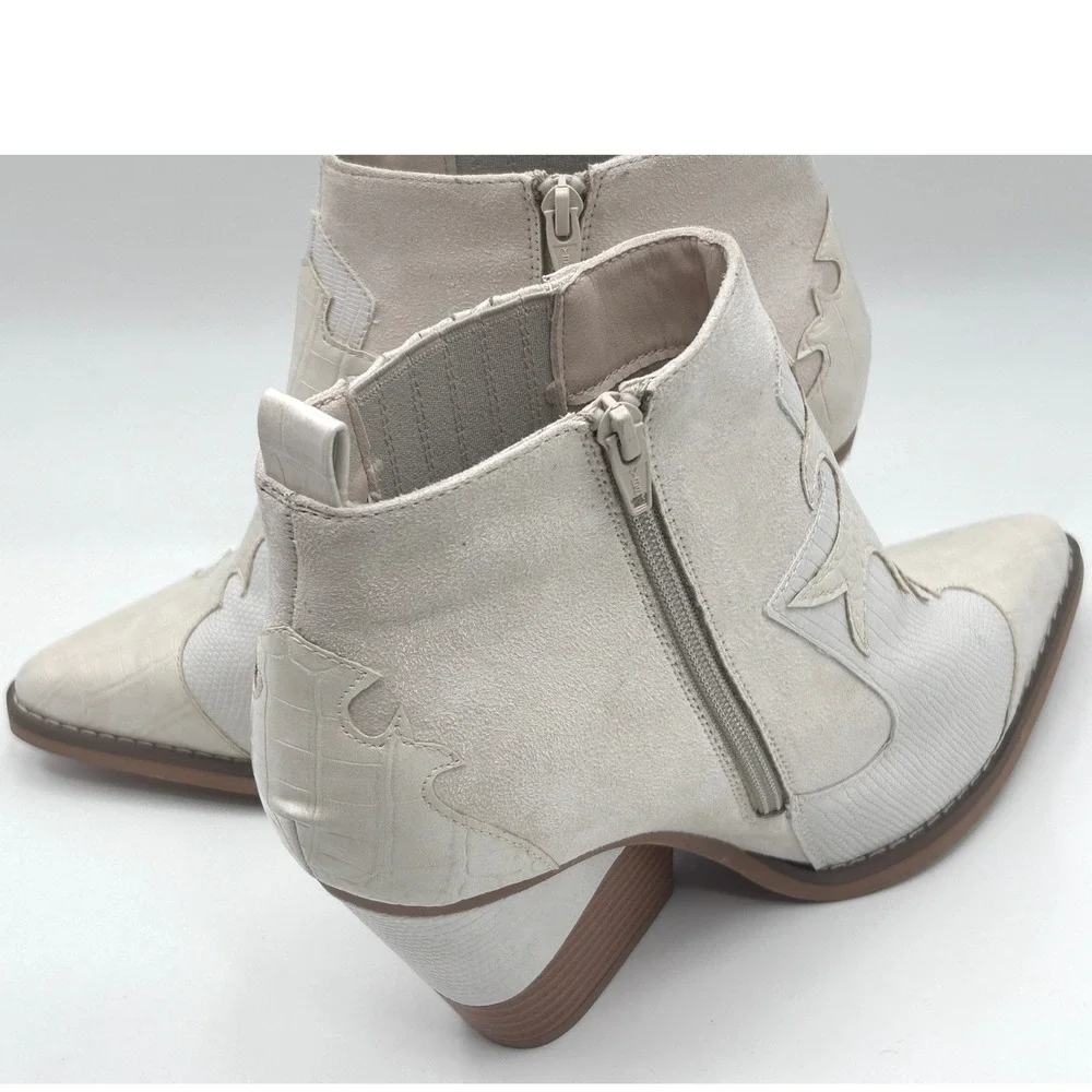 Cato White Western Cowboy Ankle Boots Size 11 Pointed Toe Cowgirl Booties NWOT